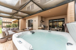 3081 Magic Village 4suites Jacuzzi Near 192 8 min Disney